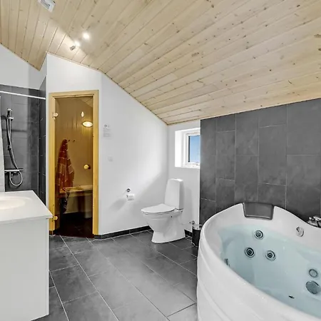 Prázdninový dům Four-bedroom In Romo *